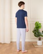 ⁦REDTAG Senior Boys Navy Urban Street Print Pyjama Set (2 Piece)⁩ - الصورة ⁦4⁩