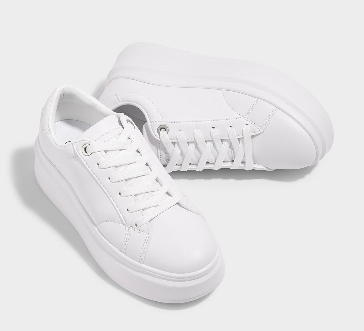 ⁦LUCKY STEP Women's Platform Fashion Sneakers Faux Leather Classic Tennis Shoes Low Top Casual Walking Shoes⁩ - الصورة ⁦6⁩