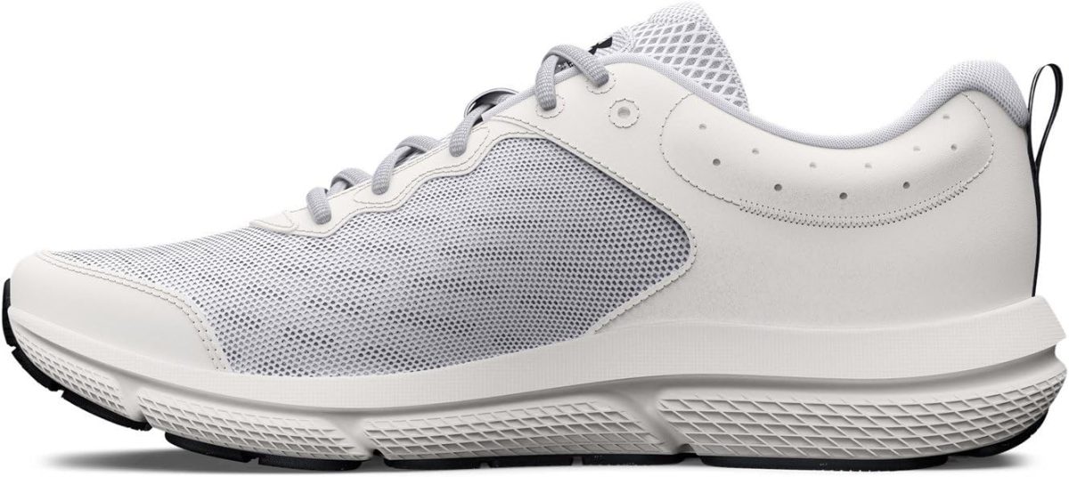 ⁦Under Armour UA Charged Assert 10 Men's Laced Shoes, White/Black/Black, Size 42.5 EU⁩ - الصورة ⁦2⁩