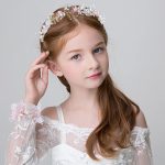 ⁦LAPOHI 2 Pieces Wedding Flower Headpieces for Girls, Flower Girl Hair Accessories for Wedding Rhinestones Flower Headband Fairy Pearl Flower Crown for Girls Bridal Crystal Flower Tiara for Women⁩ - الصورة ⁦2⁩