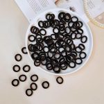 ⁦Manshui 200 Pieces Small Seamless Hair ties, Elastic Hair band, Ponytail Holders for Children and Little Girls’ Hair Accessory (Black)⁩ - الصورة ⁦6⁩