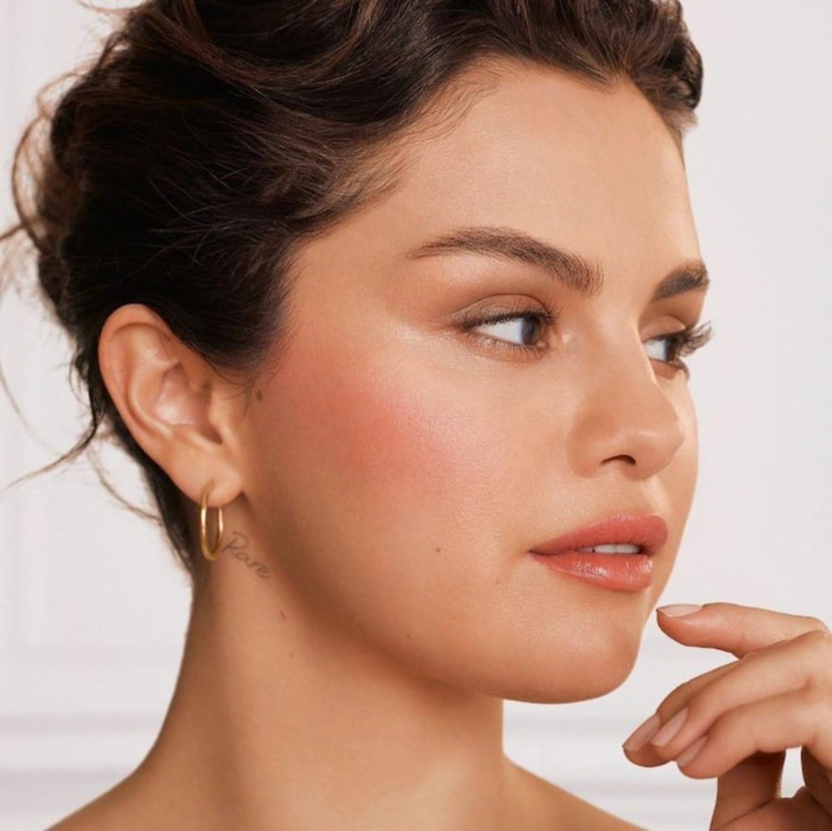 ⁦Rare Beauty Soft Pinch Liquid Blush Mini Lightweight, Buildable Blush for Natural Flush, Travel-Friendly Size, Infused with Joyful Color- 3.2ml - Joy⁩ - الصورة ⁦7⁩