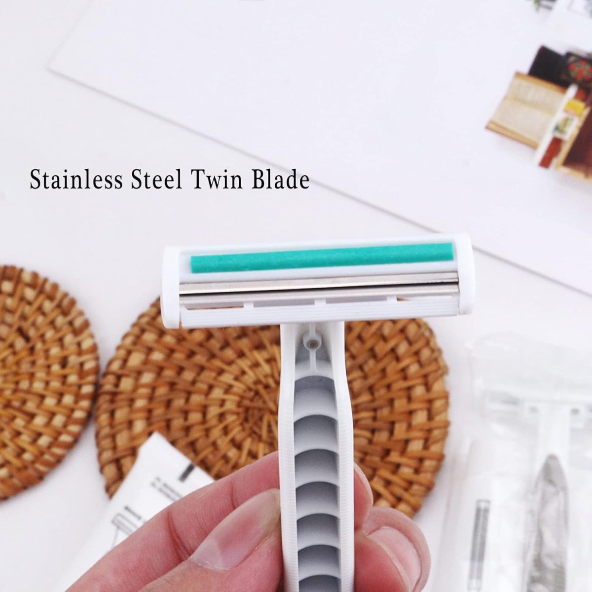 ⁦Disposable Razors in Bulk Pack of 30,Gray Bulk Razors Disposable Individually Wrapped Twin Blade Disposable Shaving Razors with Shaving Cream and Clear Cap Set for Homeless,Hotel,Charity,Travel⁩ - الصورة ⁦3⁩