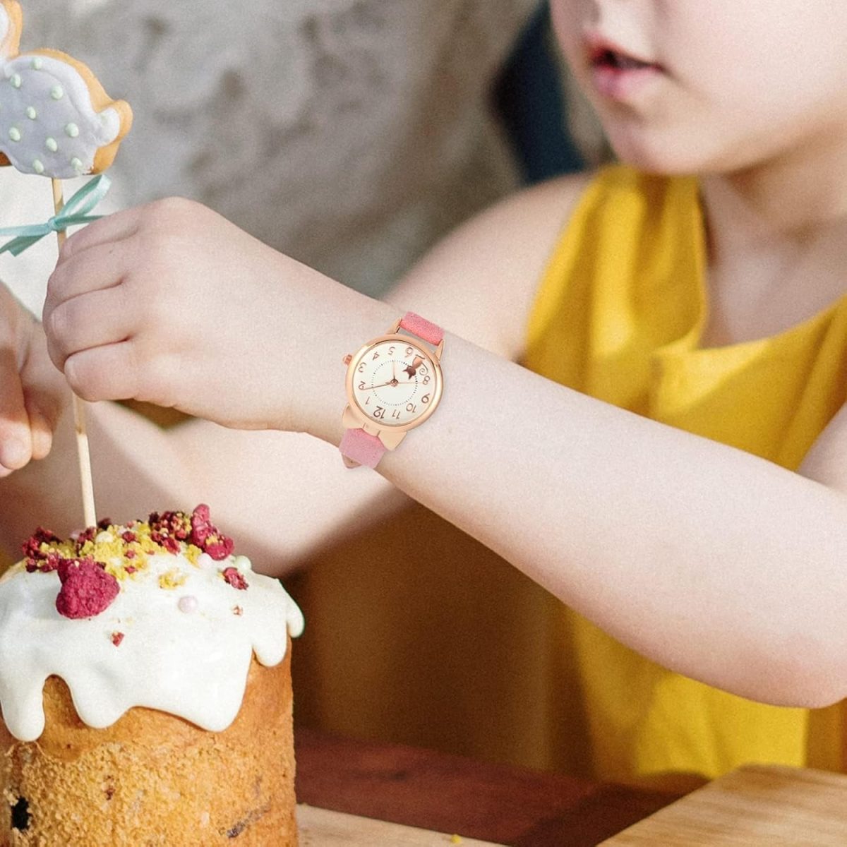 ⁦Joyzzz Girls Watch, Quartz Girls Watches for Kids, Cute Waterproof Watches with Cartoon Cat Pattern, Girls Watches for Gift, Simple Movement Casual Leather Band Watches for Ladies Fashion Watches⁩ - الصورة ⁦7⁩