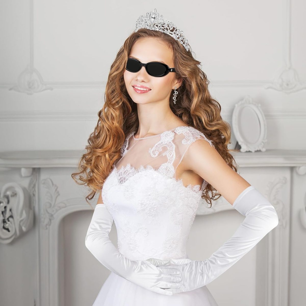 ⁦BTHRORO Princess Costume Accessory Set Women Girls Tiara Crown Crystal with Comb Sunglasses White Long Gloves Princess Diaries Costume for Carnival Wedding Prom Birthday Party⁩ - الصورة ⁦6⁩