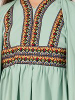 ⁦Styli Girls Embroidered Cape Sleeve V-Neck Kaftan⁩ - الصورة ⁦5⁩
