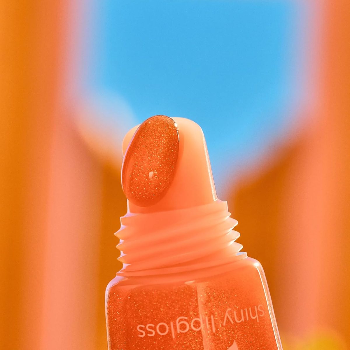 ⁦essence YEE HAW! shiny lip gloss, no. 01, orange, immediate result, shiny, shiny, vegan, paraben-free, no microplastic particles, nanoparticles free, 10 ml⁩ - الصورة ⁦3⁩