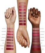⁦Honest Beauty Hydrating Liquid Lipstick with Hyaluronic Acid + Avocado Oil | EWG Verified, Vegan + Cruelty Free | Fearless, .12 fl oz⁩ - الصورة ⁦5⁩
