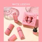 ⁦CHSEEO 6 Pcs love Heart Velvet Matte Lipstick Set, Mini Capsule Waterproof Long-Lasting Non-stick Cup Mini Lipstick Kit, Make Up Cosmetics Lip Gloss Gift Kit for Girls Women, Travel Size #1⁩ - الصورة ⁦5⁩