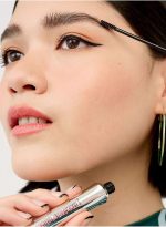⁦Benefit PRECISELY, MY BROW WAX SHADE 04⁩ - الصورة ⁦4⁩