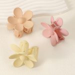 ⁦Large Hair Claw Clips Set, 12 Pack, Flower Design, Matte Plastic, 4 Colours, Strong Hold for Thick Hair (deep colour)⁩ - الصورة ⁦4⁩