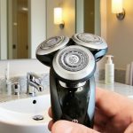⁦SH90 Shaving Head Compatible with Philips Series 9000 (with Blade Holder), SH90 Replacement Shaving Head for Philips Razor Series 9000(9xxx) 8000(8xxx) (with Protective Case, Double Brush)⁩ - الصورة ⁦4⁩