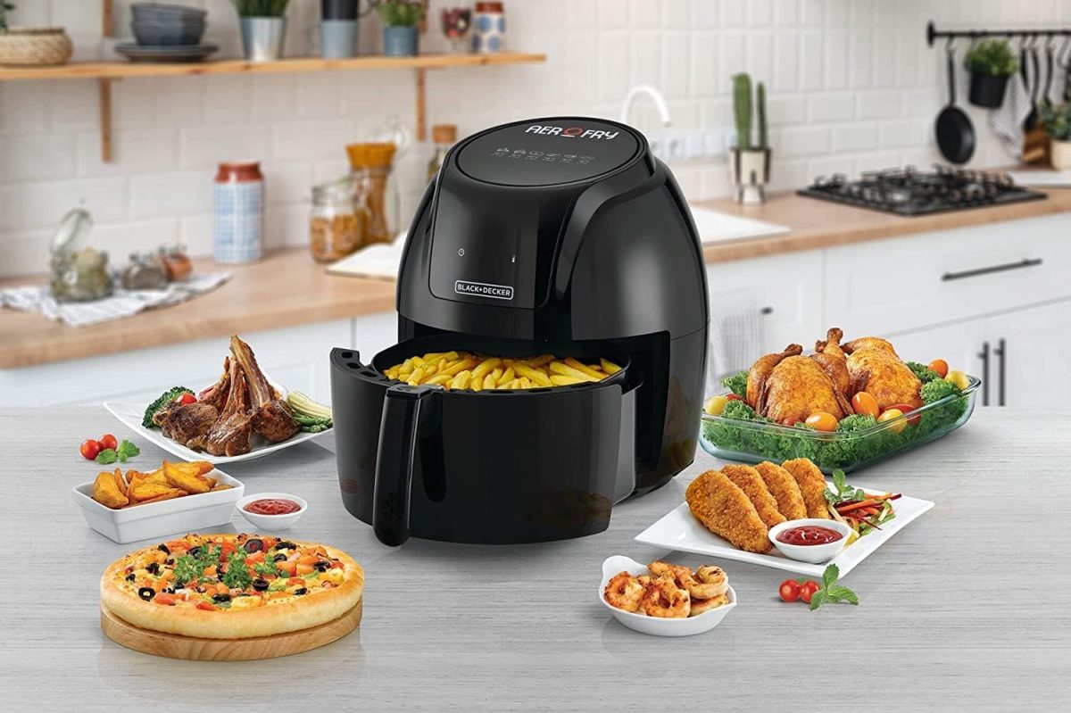 ⁦BLACK+DECKER 8-in-1 Digital Air Fryer with Window, 7.2L Large Capacity, 1800W, Rapid Air Technology, LED Touch Display, Dehydrate Function, Dishwasher Safe Basket, Cool-Touch Handle - AF7210-B5⁩ - الصورة ⁦7⁩