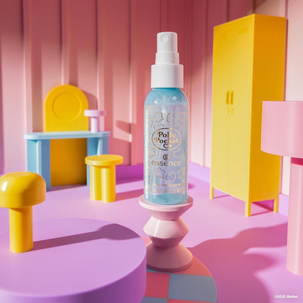 ⁦essence Polly Pocket Hydro Fixing Spray, No. 01, Transparent, Moisturising, Fixing, Radiant Fresh, Vegan, Oil-Free, Paraben-Free, No Microplastic Particles, Pack of 1 (50 ml)⁩ - الصورة ⁦4⁩