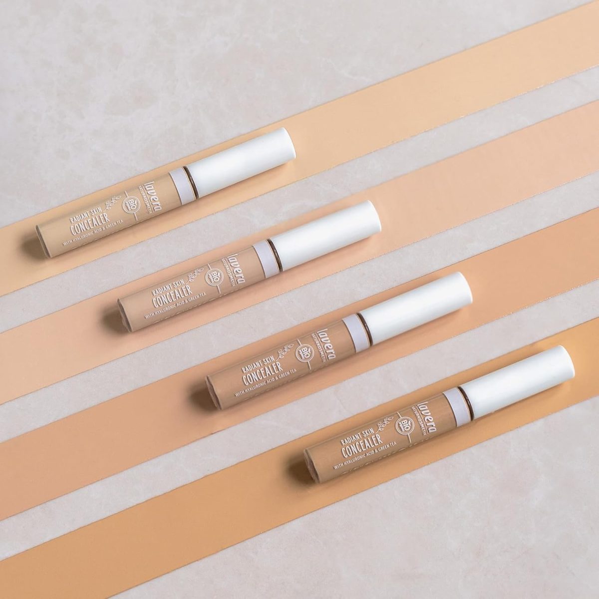 ⁦lavera Radiant Skin Concealer - Ivory 01 - Coverage of Dark Circles and Impurities - Up to 8 Hours - Moisturising - Vegan - Natural Cosmetics (1 x 5 ml)⁩ - الصورة ⁦4⁩