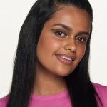 essence blend & line eyeshadow stick, eye shadow no. 03, green, long-lasting, highly pigmented, with oils, metallic, vegan, no microplastic particles, nanoparticles free, without perfume, 1.8 g - الصورة 5