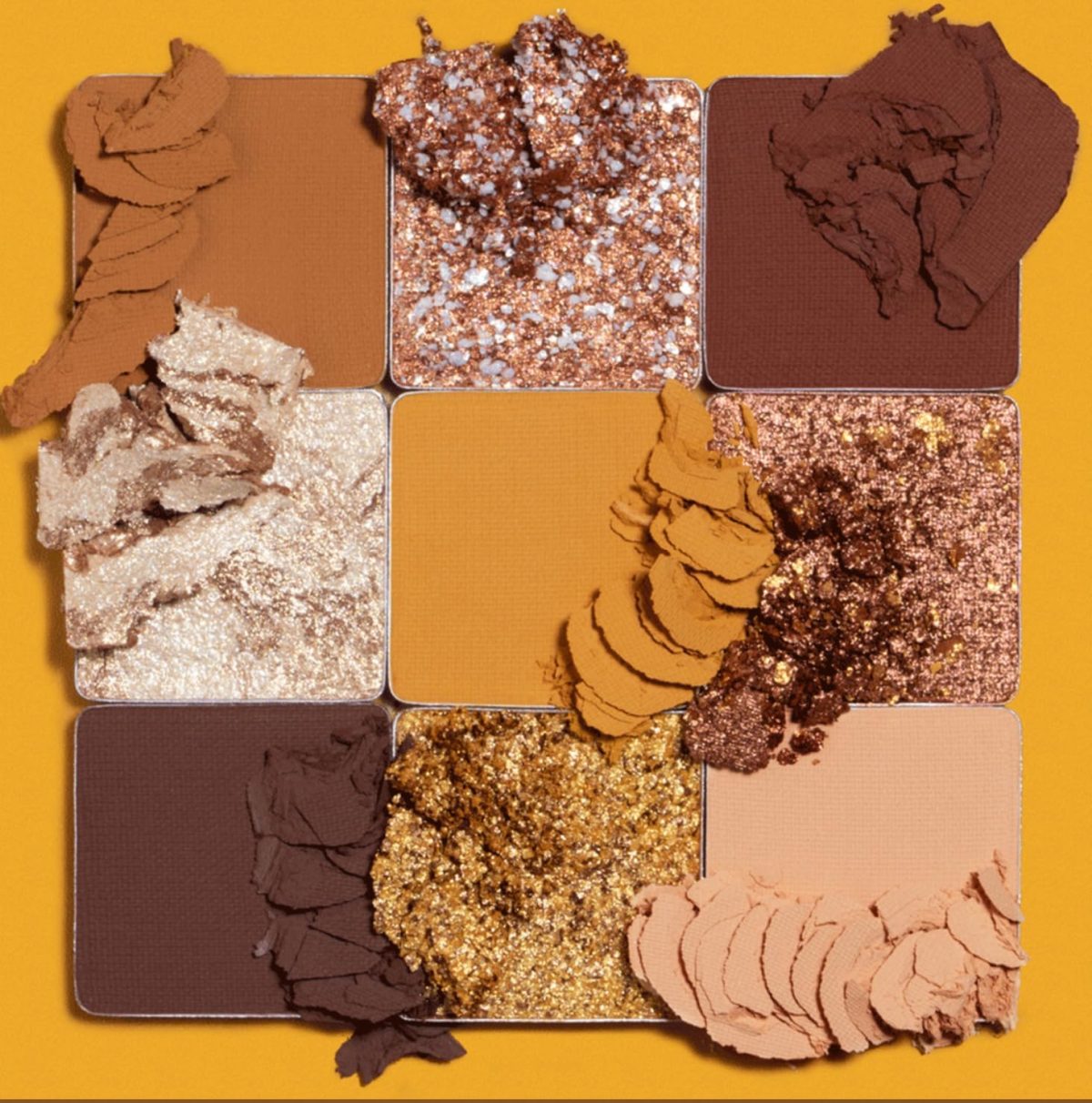 ⁦Huda Beauty Brown Obsessions Eyeshadow Palette - Toffee⁩ - الصورة ⁦4⁩