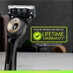 ⁦GilletteLabs With Exfoliating Bar Shaving Razor For Men, 1 Handle, 3 Blade Refills, Includes Travel Case for Convenient Storage On The Go⁩ - الصورة ⁦6⁩