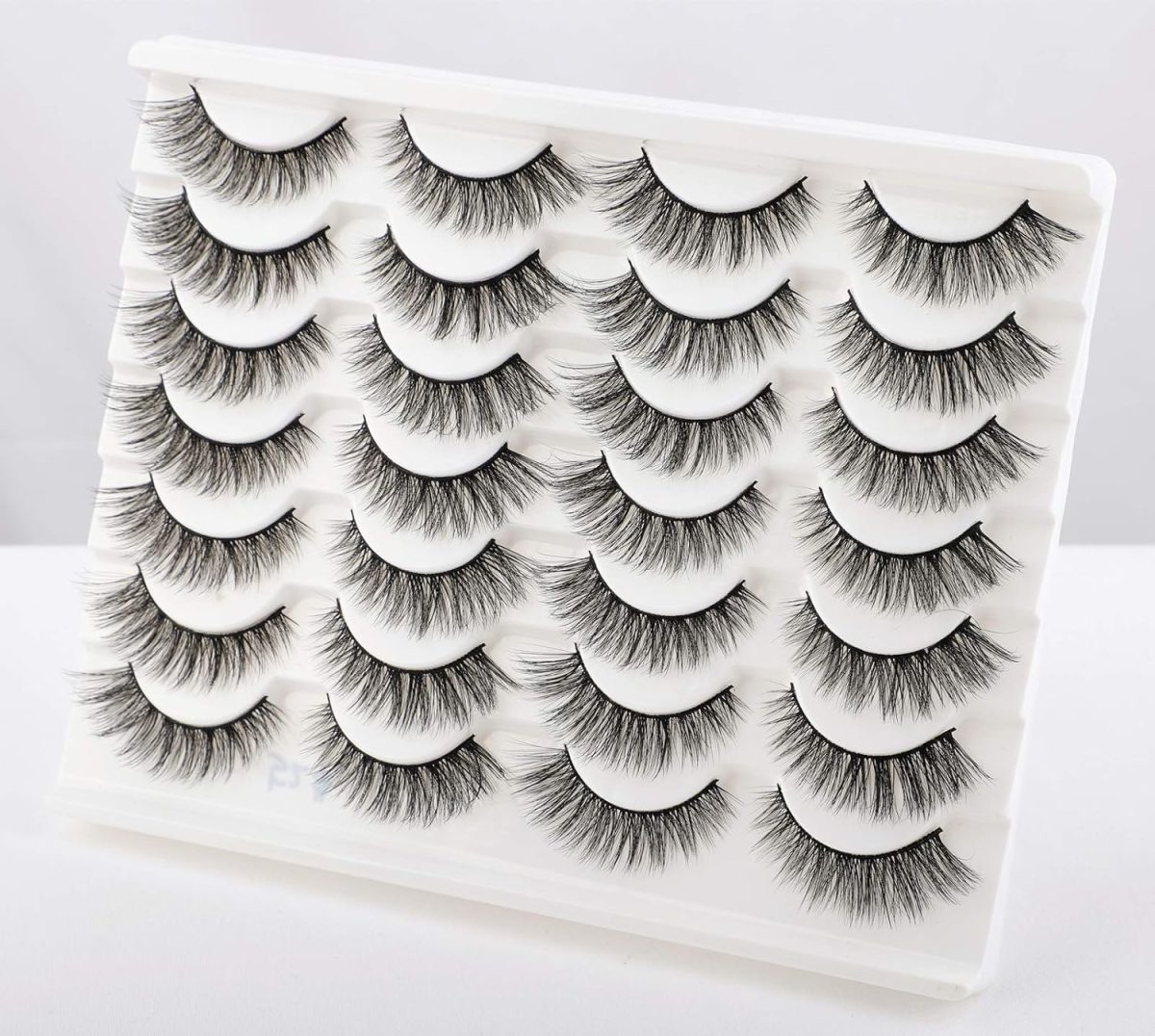 ⁦Newcally Lashes False Eyelashes Cat Eyes Wispy Natural Faux Mink Lashes 14 Pairs Pack Light Volume Short Fake Eye Lashes Multipack⁩ - الصورة ⁦5⁩