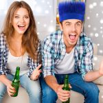 ⁦Sunshane 2 Pack Hairy Headband Crazy Hair Wigs for Mardi Gras Cosplay Sports Party and Spirit Day Accessory (Blue)⁩ - الصورة ⁦3⁩