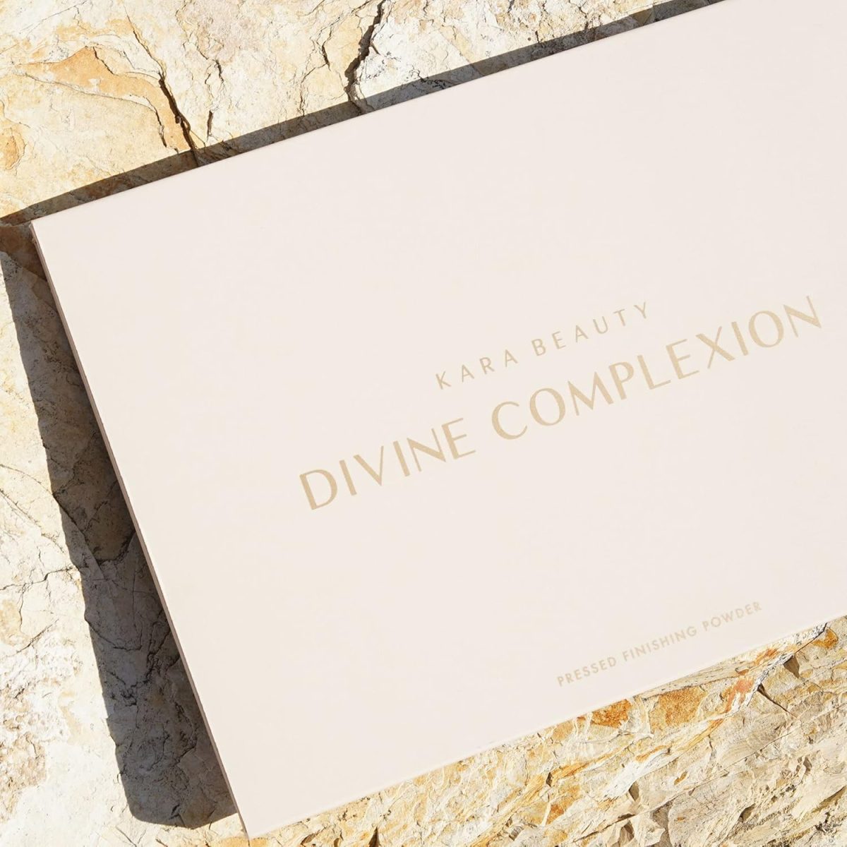 ⁦KARA BEAUTY DIVINE COMPLEXION 6-Pan Pressed Finishing Powder - VEGAN⁩ - الصورة ⁦2⁩