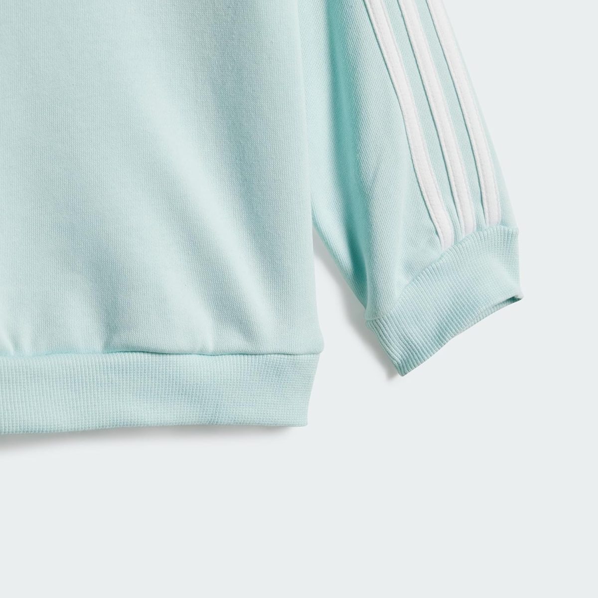 ⁦adidas Unisex Kids Essentials 3-Stripes Jogger Set Kids Suits⁩ - الصورة ⁦3⁩