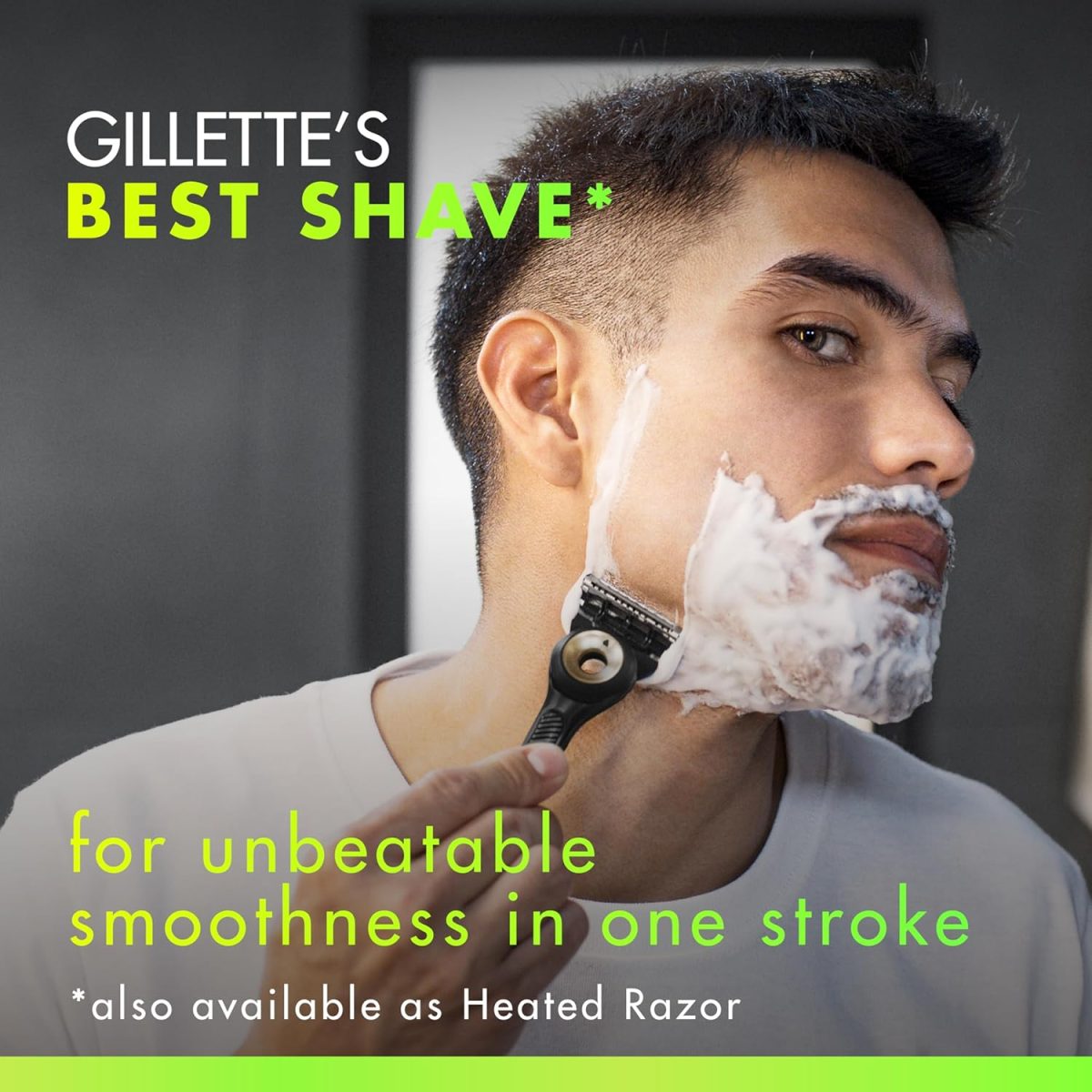 ⁦GilletteLabs With Exfoliating Bar Shaving Razor For Men, 1 Handle, 3 Blade Refills, Includes Travel Case for Convenient Storage On The Go⁩ - الصورة ⁦3⁩