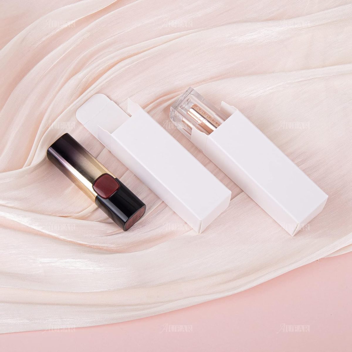 ⁦AUEAR, 50 Pack White Kraft Paper Lipstick Boxes Empty Lip Gross Box 3.35'x1.1'x1.1' Rectangle Lip Balm Boxes Perfume Essence Oil Packaging Cases for DIY Lip Gloss Gift Packing⁩ - الصورة ⁦2⁩