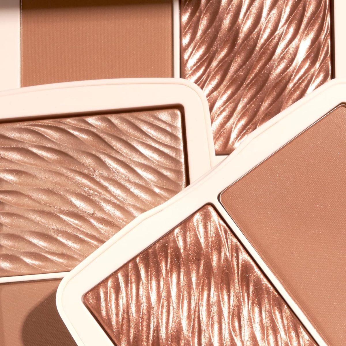 ⁦Azonee Monochromatic Bronzer Duo with Highlighting Brush, Suntan Bronze, Soft Matte & Luminous Finish, Achieve Custom High-Impact Bronze Glow⁩ - الصورة ⁦7⁩