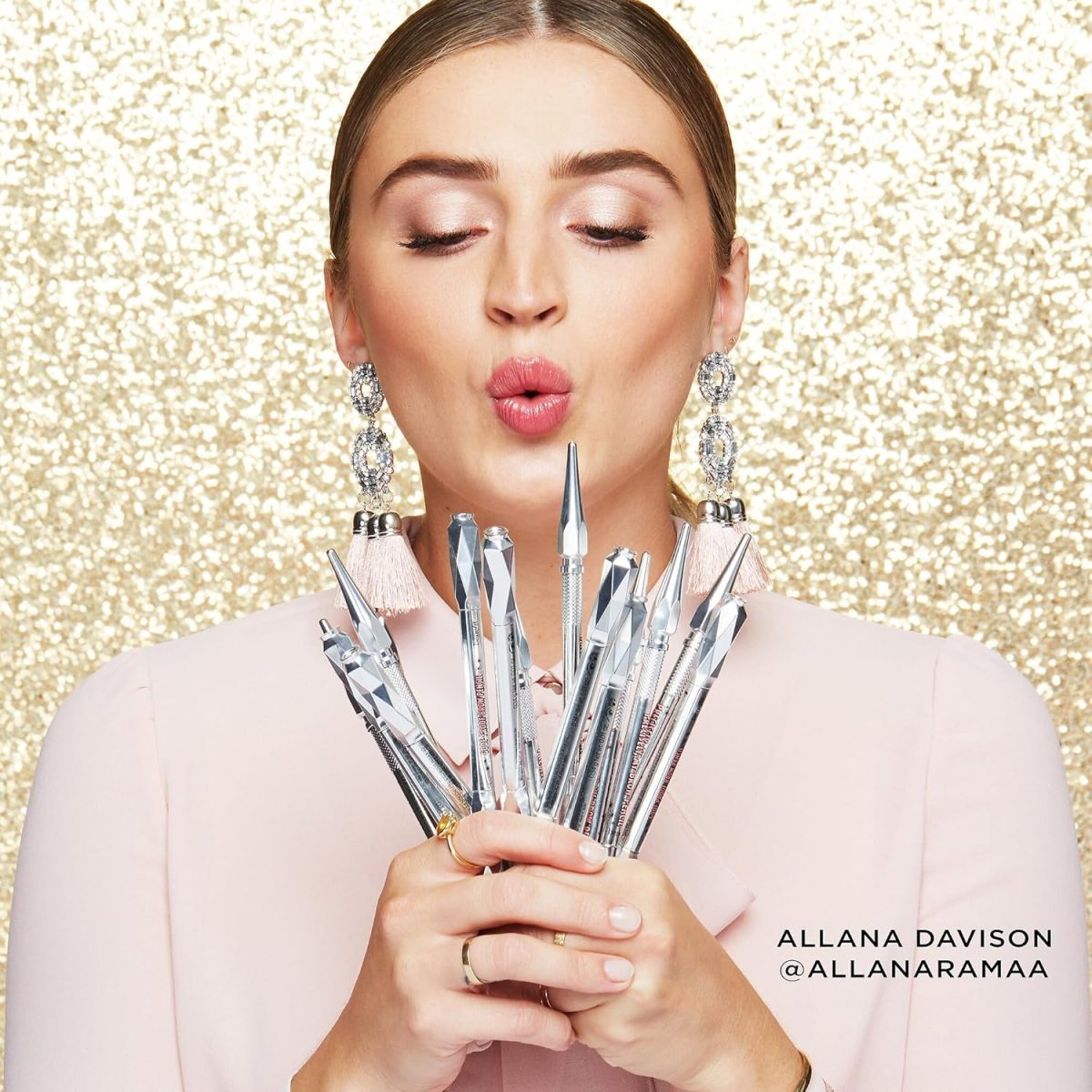 ⁦Benefit Benefit Precisely My Brow Pencil Ultra- Fine Brow Defining Pencil Mini # 04, 0.001 fluid_ounces, shade 4⁩ - الصورة ⁦5⁩