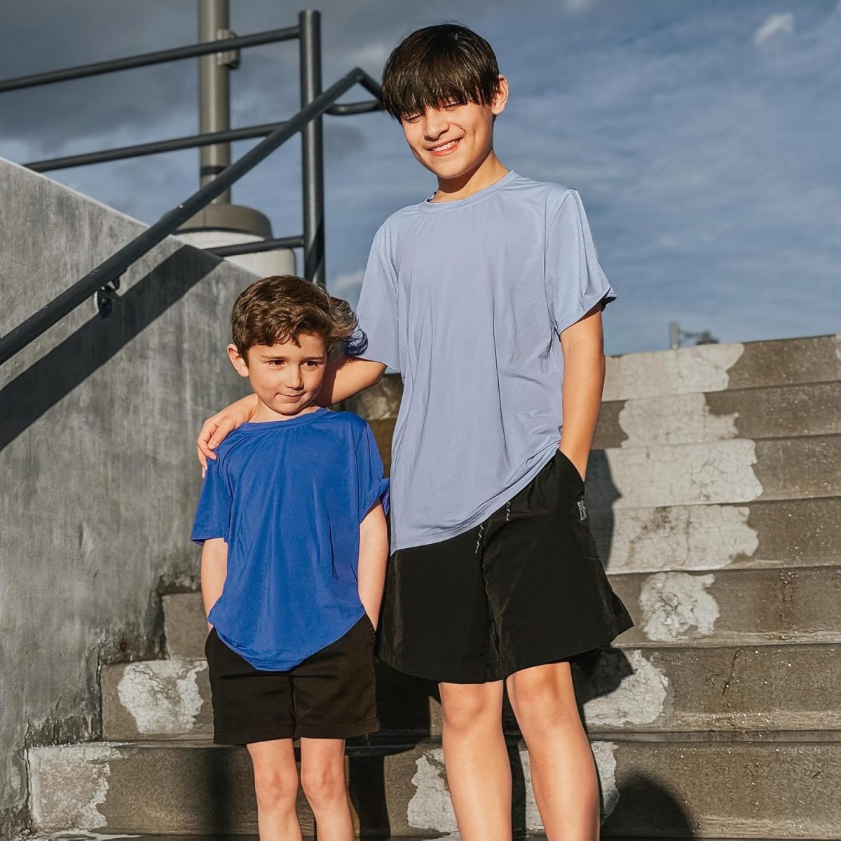 ⁦BIG ELEPHANT 4 Pack Boys Athletic Short T-Shirts, UPF 50+ Sun Protection Rash Guard Shirts |Quick-Dry,Moisture-Wicking⁩ - الصورة ⁦4⁩