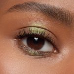 ⁦essence blend & line eyeshadow stick, eye shadow no. 03, green, long-lasting, highly pigmented, with oils, metallic, vegan, no microplastic particles, nanoparticles free, without perfume, 1.8 g⁩ - الصورة ⁦9⁩