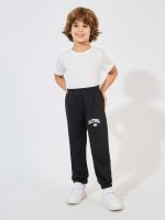 ⁦STYLI Boys Letter Printed Thin Jogger⁩ - الصورة ⁦3⁩
