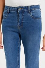 ⁦REDTAG Boys Senior Solid Slim Fit Jeans⁩ - الصورة ⁦4⁩