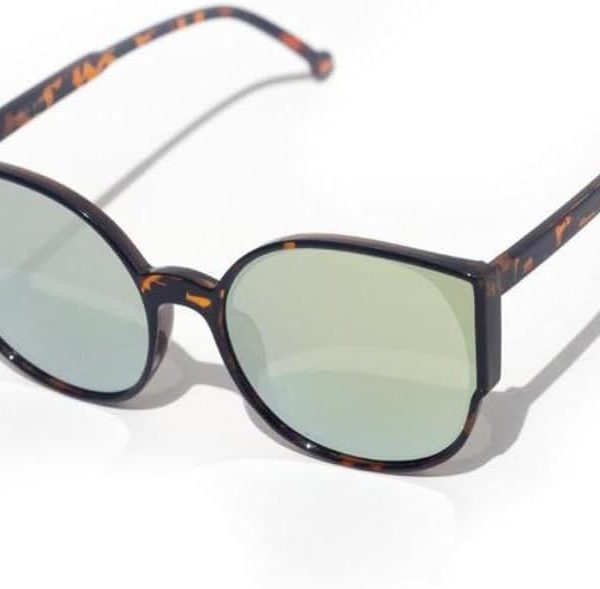 Leia Cat Eye Kids Sunglasses with UV Protection ? Trendy Cateye Fashion Shades for Girls and Teens ? Fashionable Eyewear for Children - Ideal Beach, Festival and Aesthetic Accessories