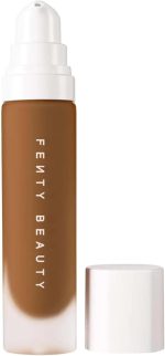 فينتي بيوتي كريم اساس سائل ناعم مات يدوم طويلا من برو فيلتر، مقاس قياسي 385 للبشرة السمراء الى العميقة مع درجات تحتية محايدة