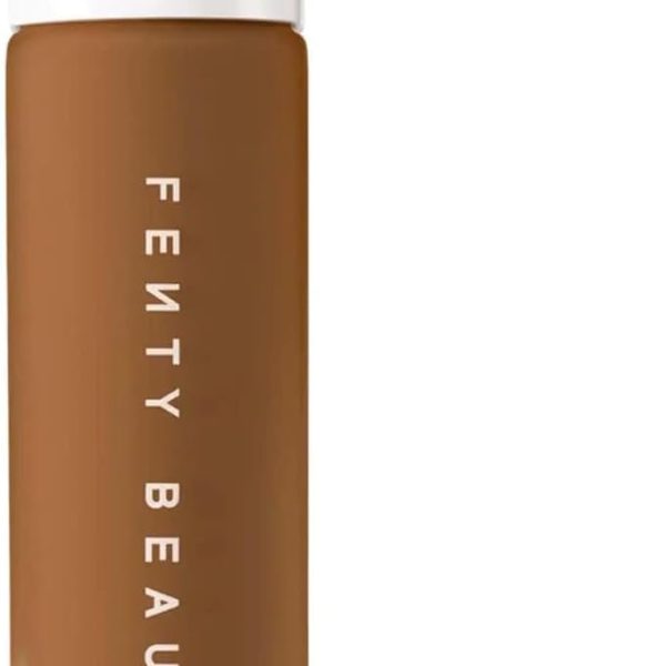 فينتي بيوتي كريم اساس سائل ناعم مات يدوم طويلا من برو فيلتر، مقاس قياسي 385 للبشرة السمراء الى العميقة مع درجات تحتية محايدة