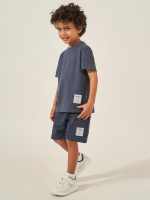 ⁦Styli Boys Solid Drawstring Shorts With Badge Detail⁩ - الصورة ⁦3⁩