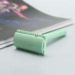 ⁦ماكينة حلاقة آمنة للنساء من بينك ريكس (لون أخضر سي جرين)⁩ - الصورة ⁦3⁩