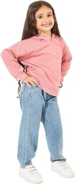 ⁦Styli Girls Solid Hoodie With Dropped Shoulder⁩ - الصورة ⁦2⁩