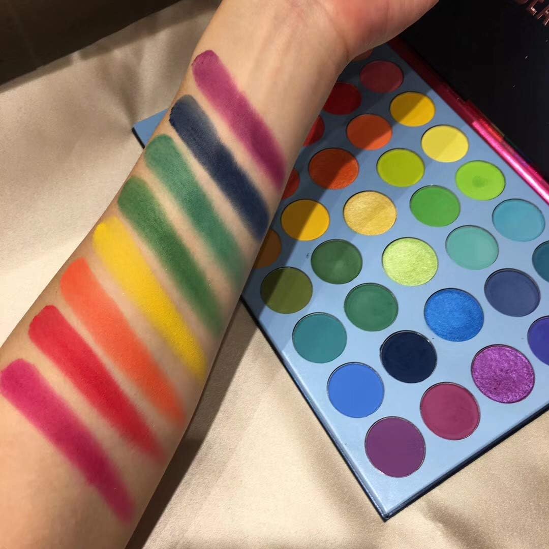 61QE0QKbpiL._AC_SL1080_.jpg BestLand 39 Color Rainbow Eyeshadow Palette - Professional Makeup Matte Metallic Shimmer Eye Shadow Palettes - Ultra Pigmented Powder Bright Vibrant Colors Shades Cosmetics Set - الصورة 4