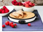 ⁦Biki Electric Pancake & Crepe Maker 45CM Non-Stick Hot Plate with Raised Edges for Reduced Wastage/Adjustable Temperature/Wooden Spreader & Spatula Included | صانع الكريب الكهربائي 45 سم 1800 واط⁩ - الصورة ⁦5⁩