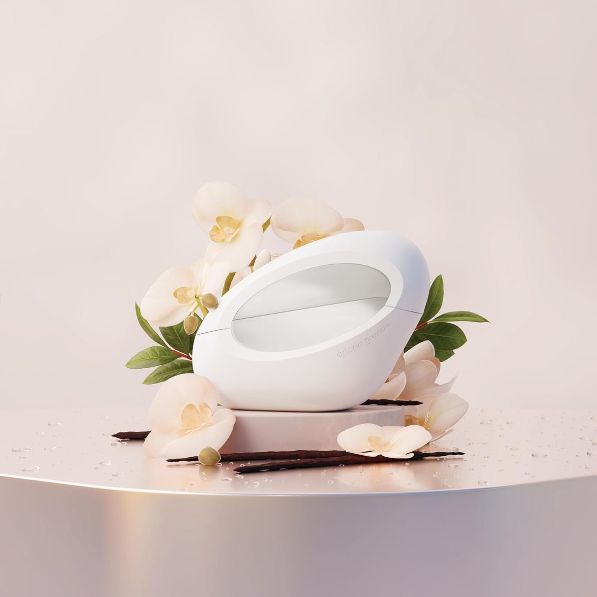 ⁦Ariana Grande Mod Vanilla, Eau De Parfum Spray, Women’s Perfume, 100ml⁩ - الصورة ⁦3⁩