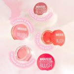 ⁦Makeup Revolution- Mousse Blusher- Squeeze Me Soft Pink |soft-focus effect | Non-sticky, Cream-to-powder finish |Delivering buildable colour for a tailored flush |Blendable and buildable shades |6 gm⁩ - الصورة ⁦4⁩