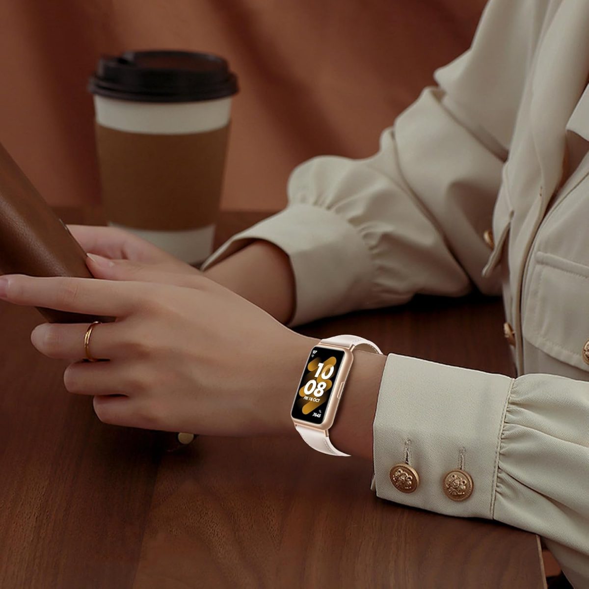⁦KoGiio Vintage Leder Armband für Huawei band 7, Herren Damen Ersatz Weich Uhrenarmbänder, Metallschnalle Atmungsaktiv Ersatzarmband Kompatibel mit Huawei Band 7⁩ - الصورة ⁦7⁩