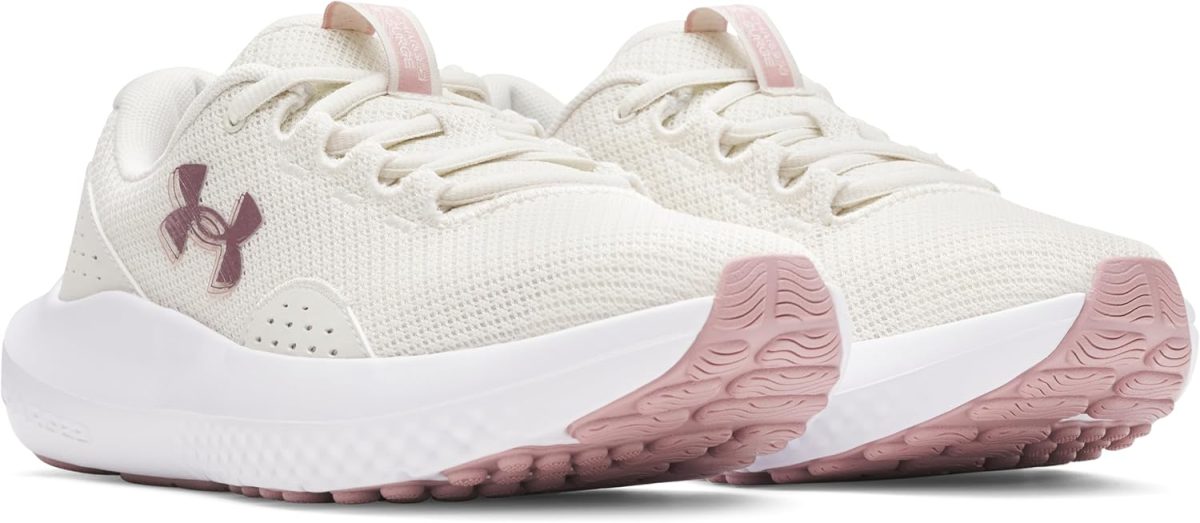 ⁦Under Armour Women's Charged Surge 4 Running Shoe⁩ - الصورة ⁦3⁩
