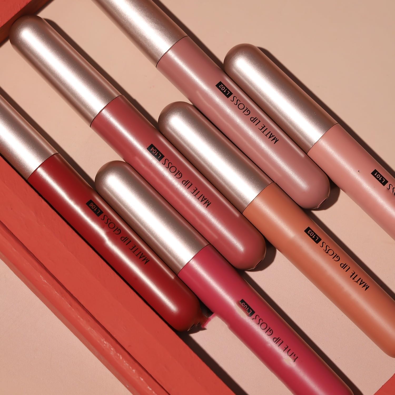 71OZyST9DGL._AC_SL1500_.jpg مجموعة احمر شفاه سائل مات نود من 6 قطع، ظلال تدوم طويلا ومصبوغة، مجموعة هدايا ملمع شفاه للبنات والنساء - الصورة 2