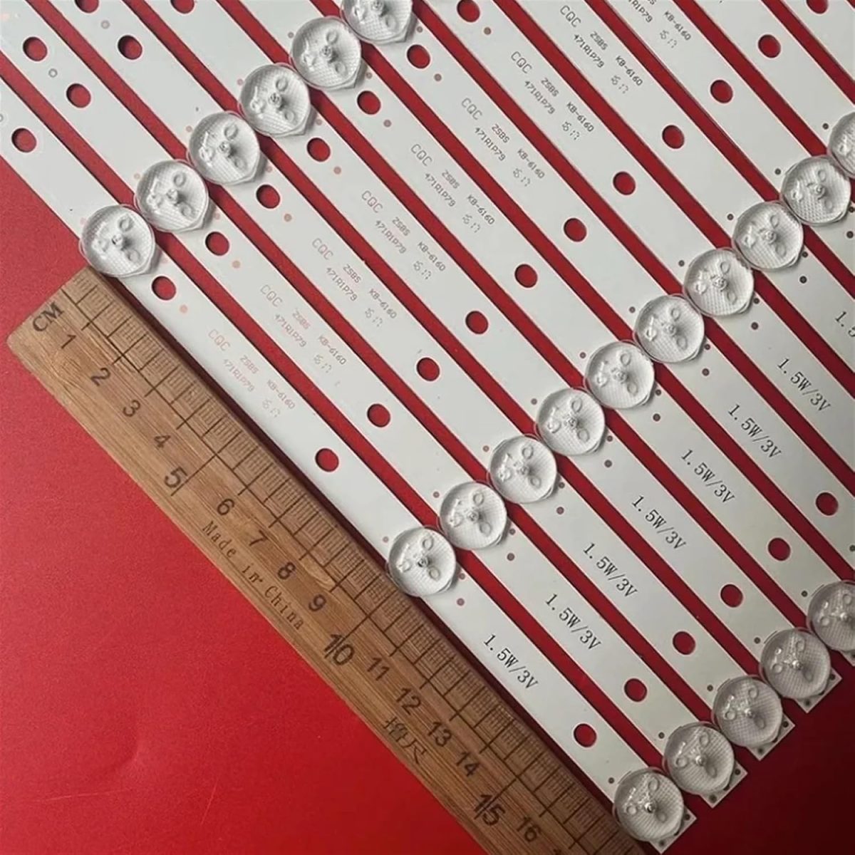 ⁦XYMJT 12pcs LED Backlight Strip For To/shi.ba 49'' TV 49L621U K490WDR A1 4708-K49WDR-A1212K11 4708-K49WDR-A1213K11, XYMJT150⁩ - الصورة ⁦2⁩