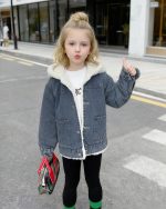 ⁦جيمي جاكيت جينز للبنات، معطف شتوي بغطاء للرأس مع بطانة من الصوف الصناعي للاطفال الصغار بتصميم سميك مزين بالترتر⁩ - الصورة ⁦2⁩