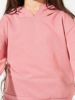 ⁦Styli Girls Solid Hoodie With Dropped Shoulder⁩ - الصورة ⁦4⁩